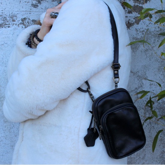 Moby phone bag 